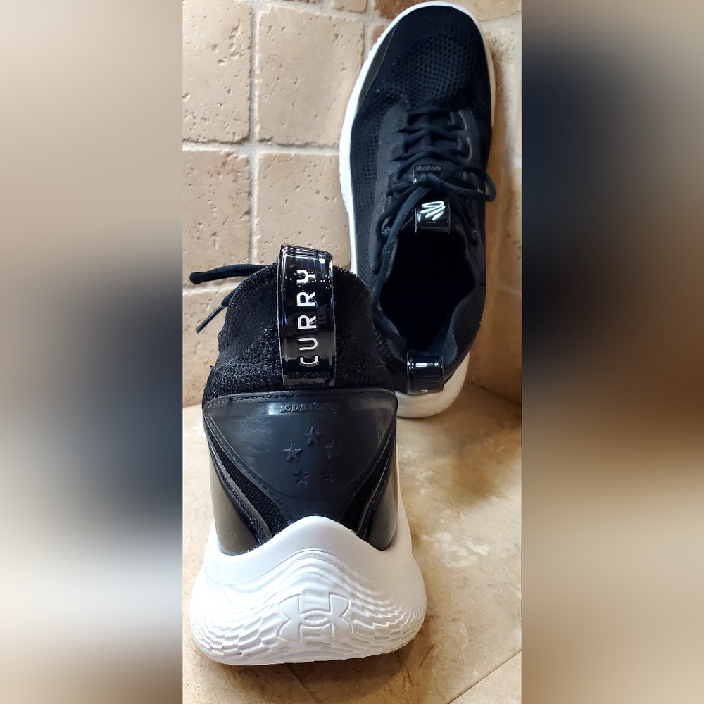 Under Armour Curry Black and White Basketball Shoes Men's 11.5/Women's 13 M